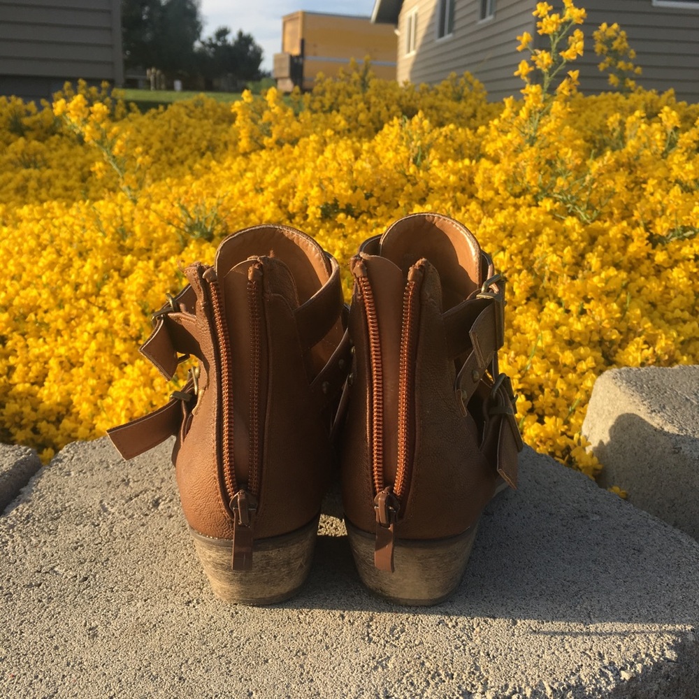 🌸Brown Booties🌸 - Picture 3 of 5